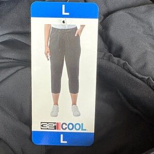 NWT 32 Degrees Cool Black Crop Pants Size Large